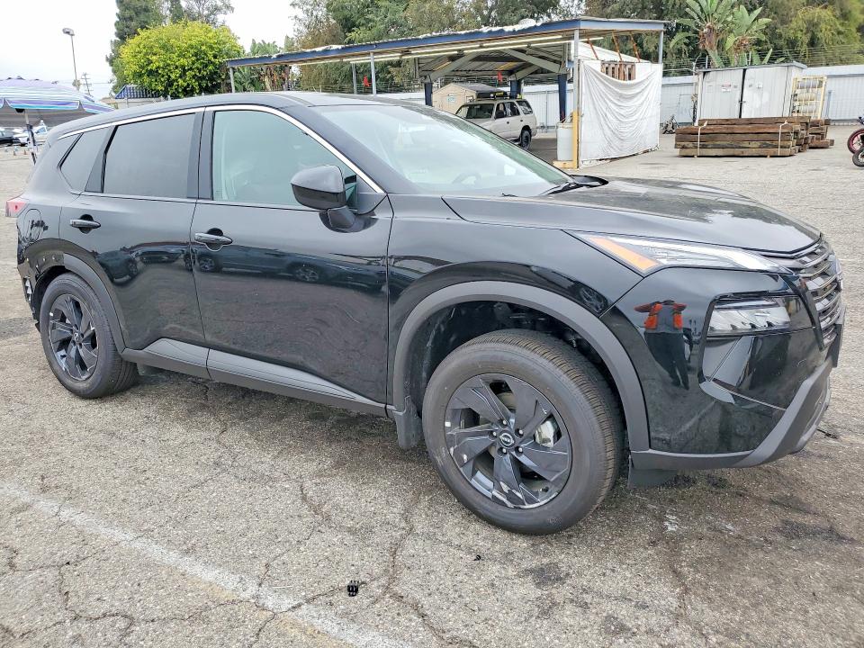 2026 Nissan Rogue VIN 5N1BT3BA9TC777377 COPART salvage auction — UNDERCARRIAGE, CA - SALVAGE CERTIFICATE, sold $7,900 on 2026-07-28 (photo 4)