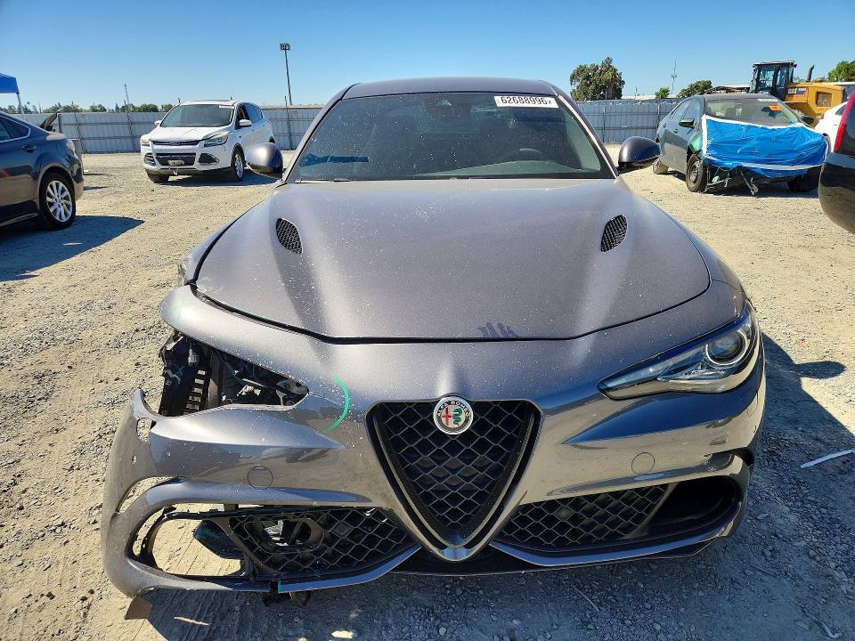 2017 Alfa romeo Giulia VIN ZARFAEAV4H7549918 COPART salvage auction — FRONT END, Ca - Salvage Certificate, sold $24,000 on 2026-09-22 (photo 5)
