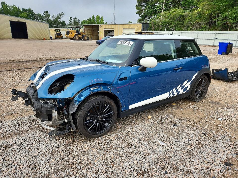 2022 Mini Cooper VIN WMW53DH06N2R21818 COPART salvage auction — FRONT END, Nc - Salvage Certificate Of Title, sold $4,250 on 2026-08-07 (photo 1)