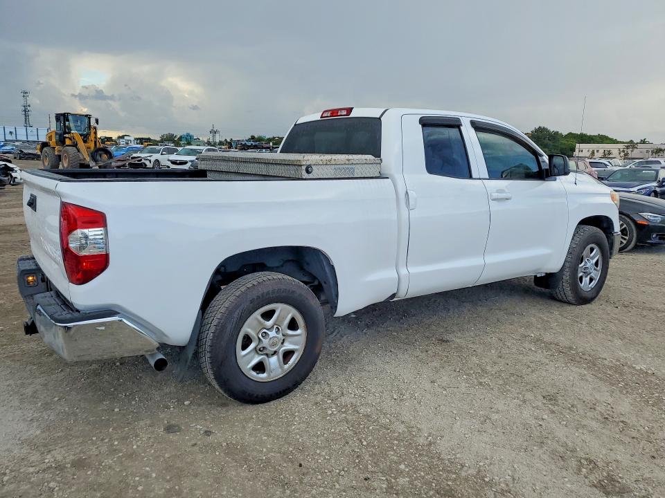 2015 Toyota Tundra VIN 5TFRM5F10FX091134 COPART salvage auction — MINOR DENT/SCRATCHES, Fl - Certificate Of Title, sold $8,200 on 2026-07-31 (photo 3)