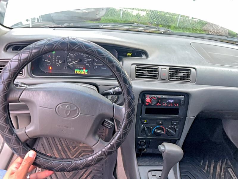 2000 Toyota Camry VIN JT2BG22K2Y0450820 COPART salvage auction — NORMAL WEAR, Fl - Certificate Of Title (P), sold $475 on 2026-07-31 (photo 9)