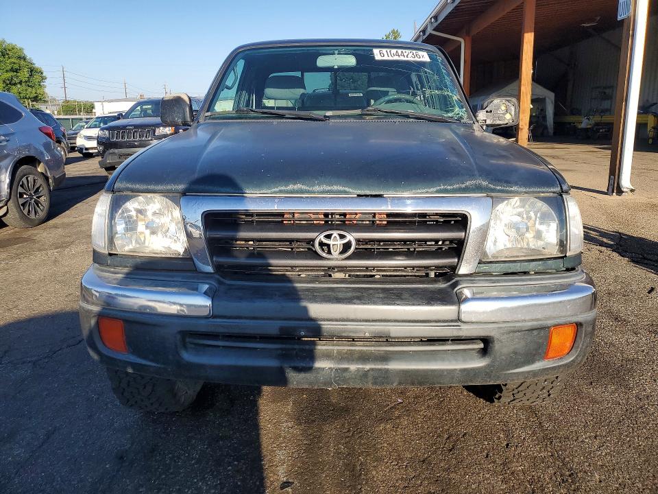 2000 Toyota Tacoma VIN 5TEWN72N3YZ717291 COPART salvage auction — ROLLOVER, CO - PUBLIC - SALVAGE TITLE (P), sold $275 on 2026-07-30 (photo 5)