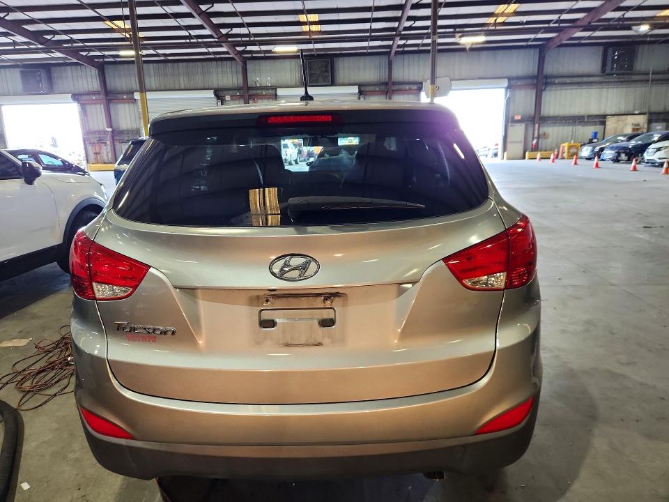 2015 Hyundai Tucson VIN KM8JT3AF9FU051722 COPART salvage auction — FRONT END, Fl - Cert Of Title Slvg Rebuildable, sold $2,200 on 2026-07-20 (photo 6)