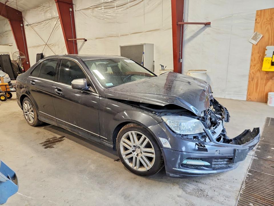 2008 Mercedes-benz C-klasse VIN WDDGF81X88F126404 COPART salvage auction — FRONT END, Vt - Cert Of Title-Salvage Vehicle, sold $200 on 2026-08-17 (photo 4)