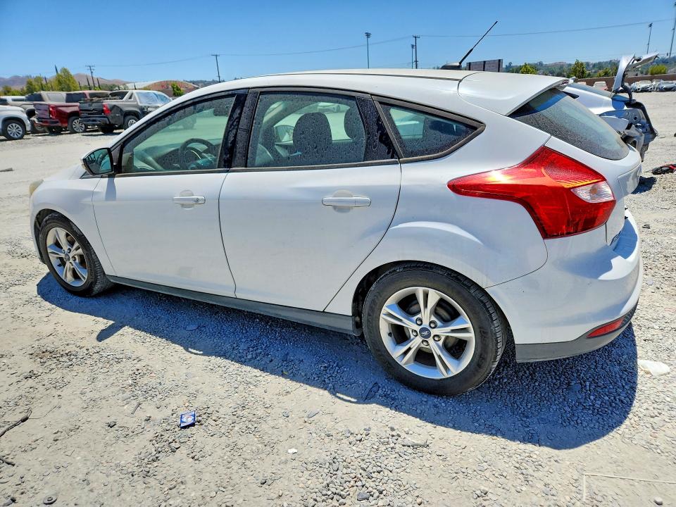 2014 Ford Focus VIN 1FADP3K21EL123685 COPART salvage auction — MINOR DENT/SCRATCHES, Ca - Dis/Dlr/Exp Only Clean Title, sold $300 on 2026-07-22 (photo 2)