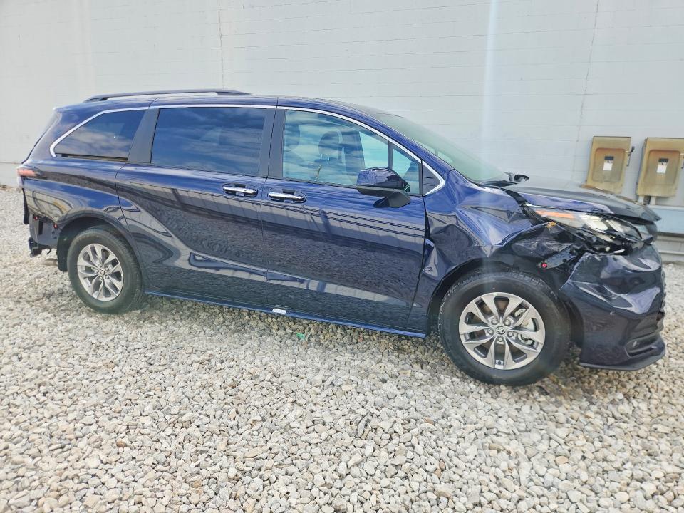 2026 Toyota Sienna VIN 5TDYRKECXTS327708 COPART salvage auction — FRONT END, Wv - Certificate Of Title (P), sold $19,100 on 2026-07-22 (photo 4)