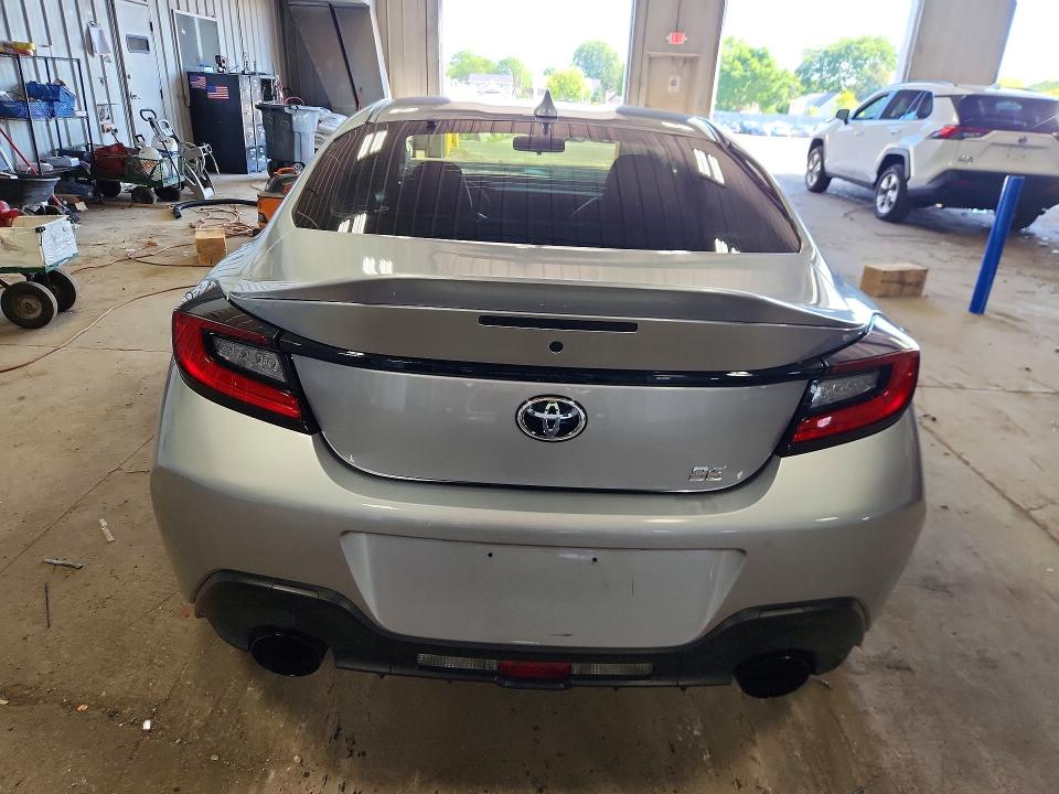 2023 Toyota Gr 86 VIN JF1ZNBE12P9761534 COPART salvage auction — FRONT END, WI - CERT OF TITLE-SALVAGE VEHICLE, sold $8,300 on 2026-08-24 (photo 6)