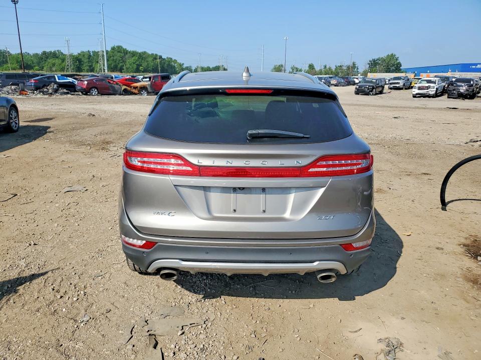 2017 Lincoln VIN 5LMCJ3C92HUL22402 COPART salvage auction — FRONT END, Mi - Certificate Of Title, sold $1,850 on 2026-07-21 (photo 6)