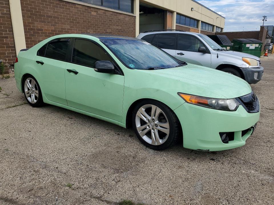 2010 Acura Tsx VIN JH4CU4F4XAC001318 COPART salvage auction — MINOR DENT/SCRATCHES, IL - CERTIFICATE OF TITLE, sold $2,050 on 2026-07-13 (photo 4)