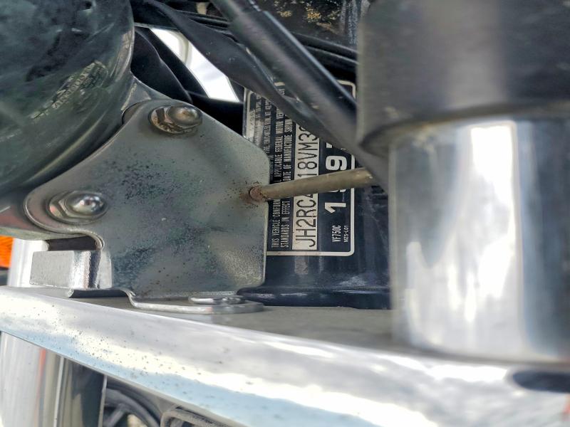 1997 Honda Vf750 VIN JH2RC4318VM300046 COPART salvage auction — MINOR DENT/SCRATCHES, CA - DIS/DLR/EXP ONLY CLEAN TITLE, sold $325 on 2026-07-23 (photo 9)