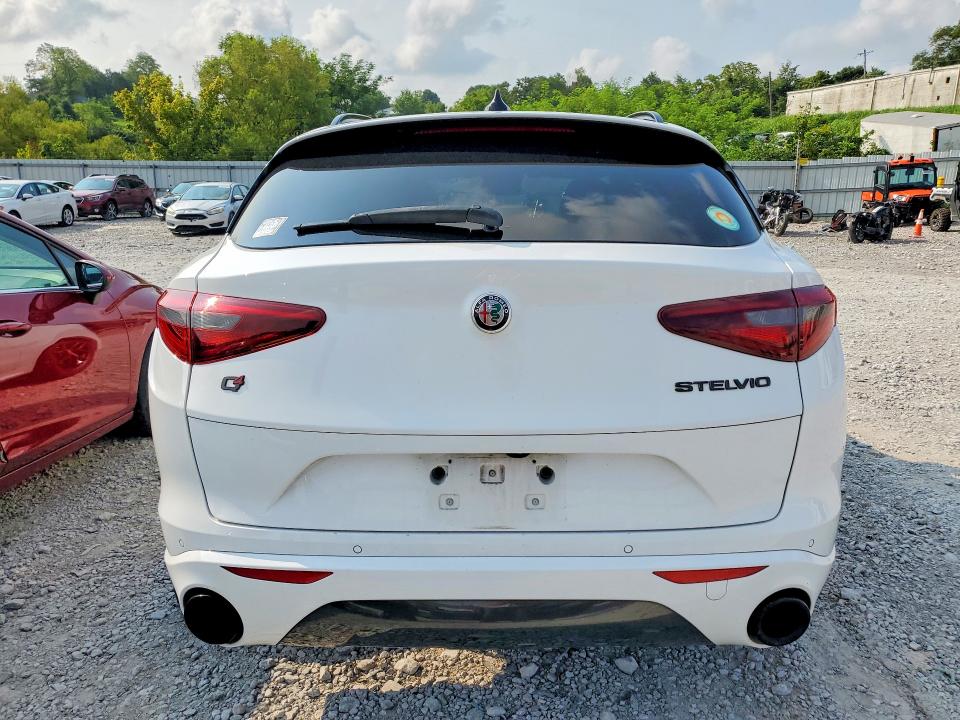 2020 Alfa romeo Stelvio VIN ZASPAKAN7L7C74672 COPART salvage auction — UNDERCARRIAGE, Ky - Cert Of Title-Salvage, sold $4,500 on 2026-08-21 (photo 6)