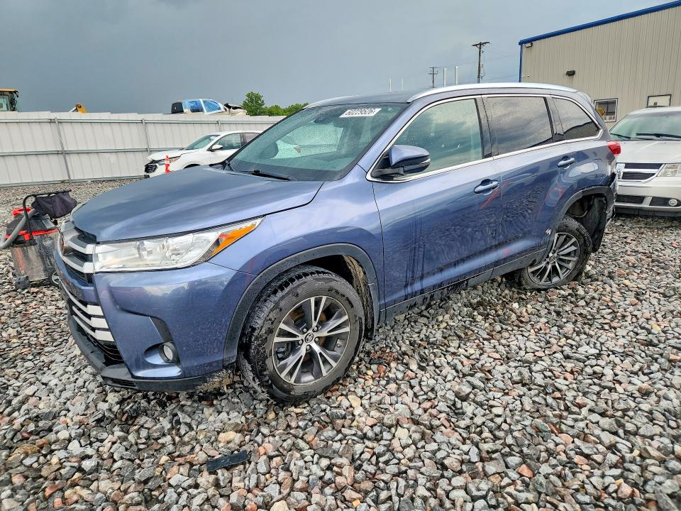 2019 Toyota Highlander VIN 5TDJZRFH7KS725980 — COPART salvage auction photo