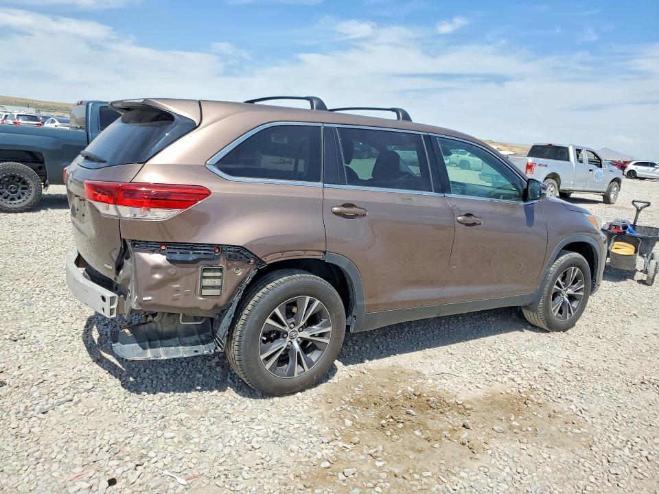 2019 Toyota Highlander VIN 5TDBZRFH8KS982070 COPART salvage auction — REAR END, Co - Certificate Of Title, sold $8,600 on 2026-07-24 (photo 3)