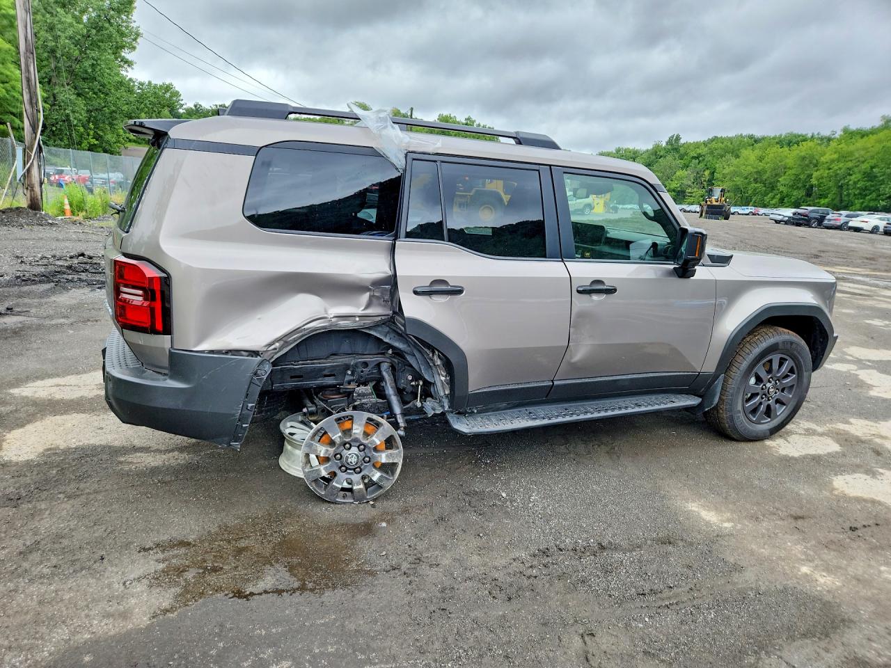2026 Toyota Land cruiser VIN JTEABFAJ5T5022040 COPART salvage auction — Side, NJ - CERT OF TITLE W/SALVAGE HISTOR, sold $45,500 on 2026-08-11 (photo 3)