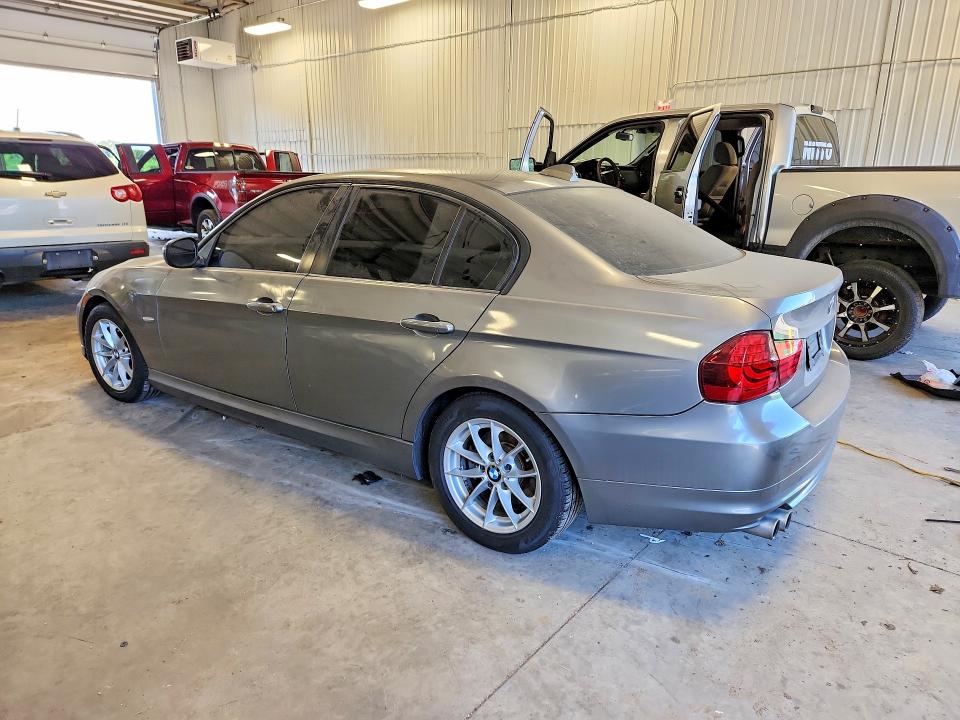 2010 BMW 3 series VIN WBAPH5G52ANM36047 COPART salvage auction — ROOF, Ca - Dealer Only Clean Title, sold $775 on 2026-07-28 (photo 2)