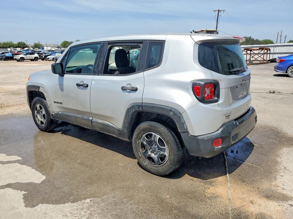 2015 Jeep Renegade VIN ZACCJBAT0FPB60700 COPART salvage auction — MINOR DENT/SCRATCHES, Tx - Cert Of Title-Rebuilt Salvage, sold $600 on 2026-07-22 (photo 2)