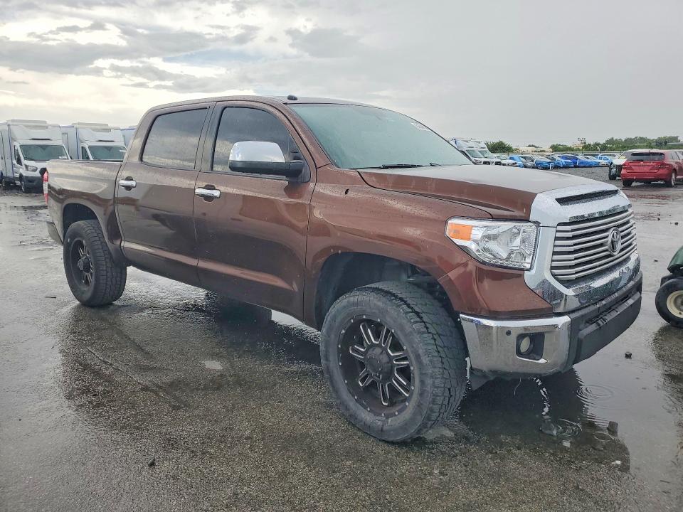2017 Toyota Tundra VIN 5TFFW5F19HX226109 COPART salvage auction — SIDE, Fl - Certificate Of Title, sold $8,000 on 2026-07-28 (photo 4)