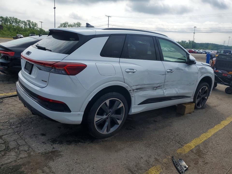 2024 Audi Q4 e-tron VIN WA1LUBFZ4RP054077 COPART salvage auction — FRONT END, Mi - Certificate Of Title, sold $15,300 on 2026-08-18 (photo 3)