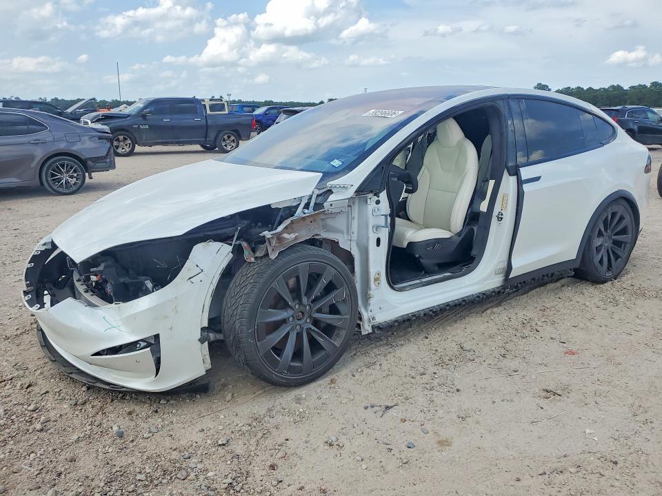 2022 Tesla Model x VIN 7SAXCBE62NF341412 — COPART salvage auction photo