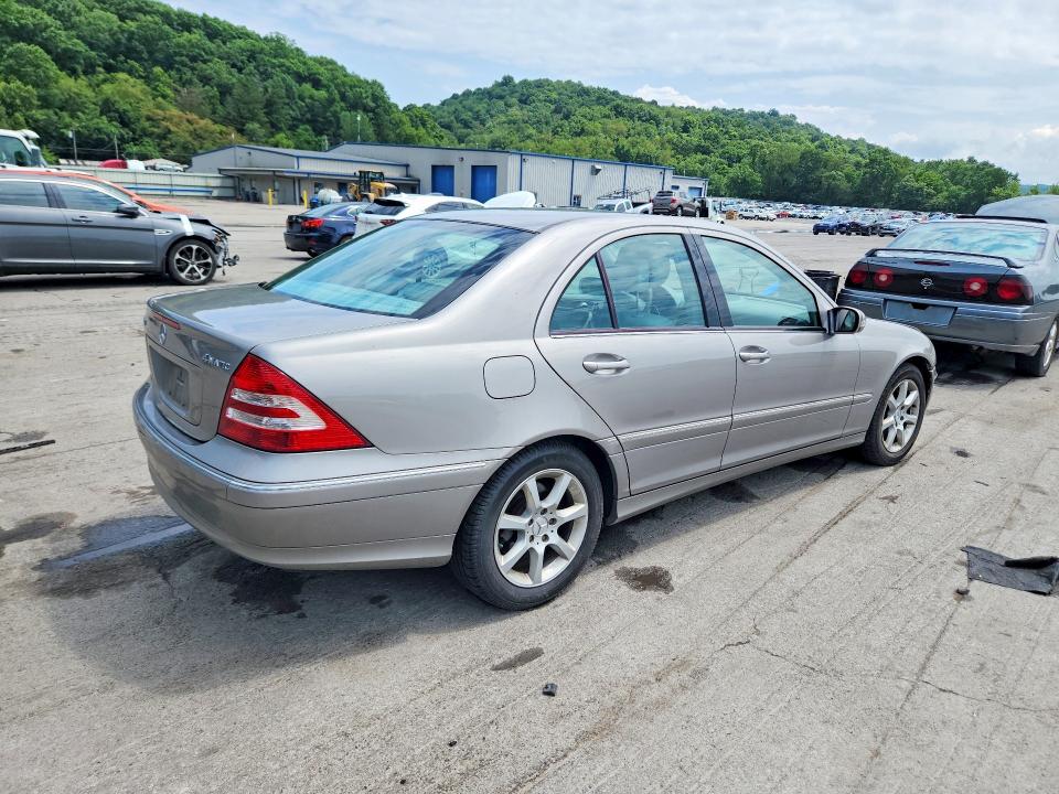 2007 Mercedes-benz C-klasse VIN WDBRF92H17F928564 COPART salvage auction — FRONT END, Pa - Cert Of Title, sold $1,728 on 2026-08-06 (photo 3)