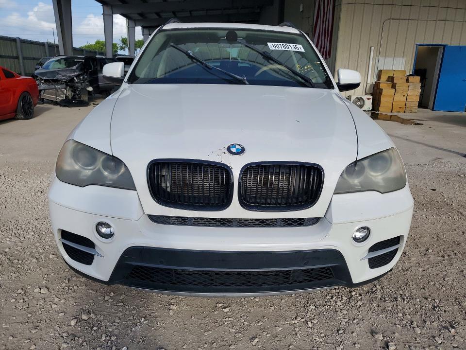 2013 BMW X5 VIN 5UXZV4C53D0E13562 COPART salvage auction — MINOR DENT/SCRATCHES, Fl - Certificate Of Title, sold $525 on 2026-07-29 (photo 5)