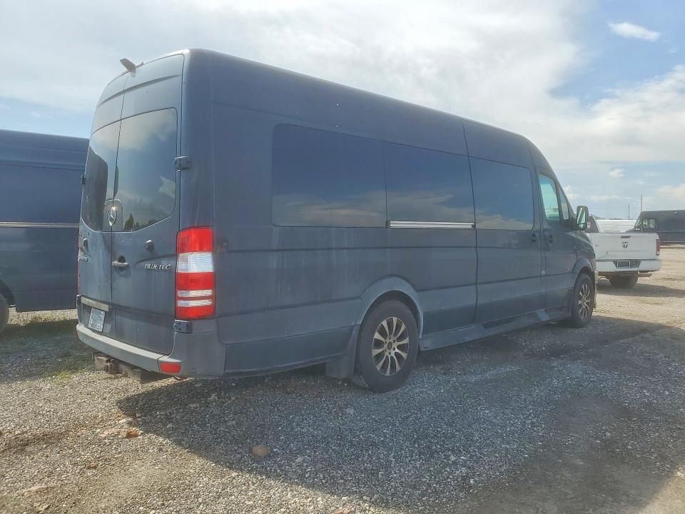 2013 Mercedes-benz Sprinter VIN WD3PE8CC7D5785771 COPART salvage auction — HAIL, Tx - Certificate Of Title, sold $5,900 on 2026-07-21 (photo 3)