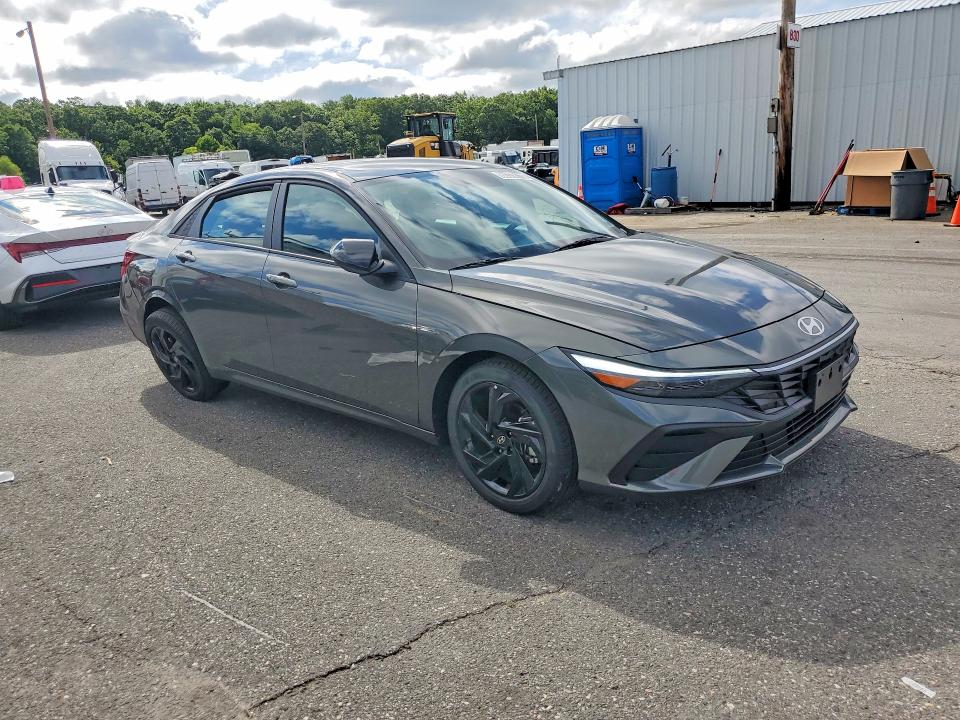 2026 Hyundai Elantra VIN KMHLM4DG4TU210206 COPART salvage auction — SIDE, FL - CERT OF TITLE SLVG REBUILDABLE (P), sold $8,200 on 2026-07-13 (photo 4)