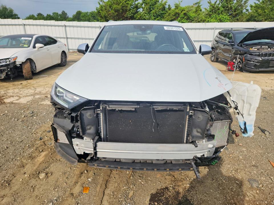 2022 Audi Sq7 VIN WA1VWBF72ND016196 COPART salvage auction — FRONT END, Nj - Cert Of Title-Salvage, sold $325 on 2026-07-27 (photo 5)