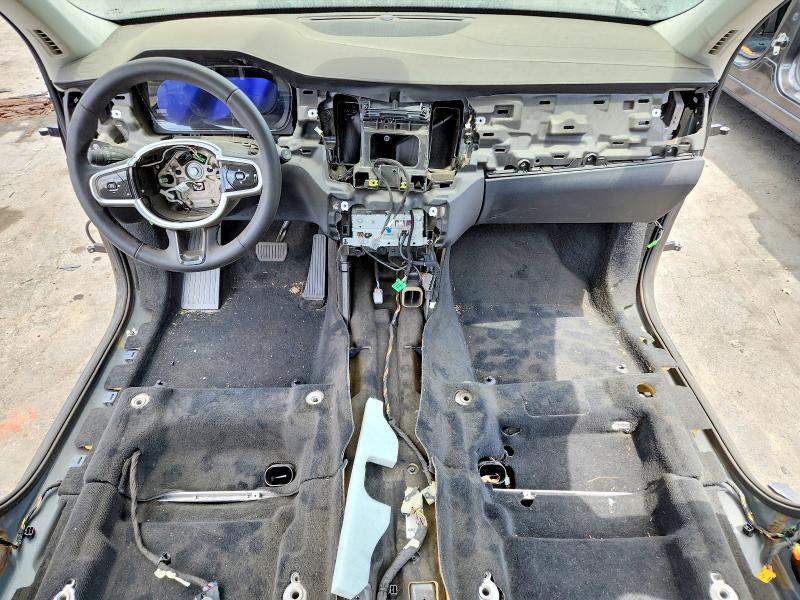 2026 Volvo Xc90 VIN YV4M12PJ1T1464080 COPART salvage auction — STRIPPED, CA - SALVAGE CERTIFICATE, sold $8,100 on 2026-07-28 (photo 8)
