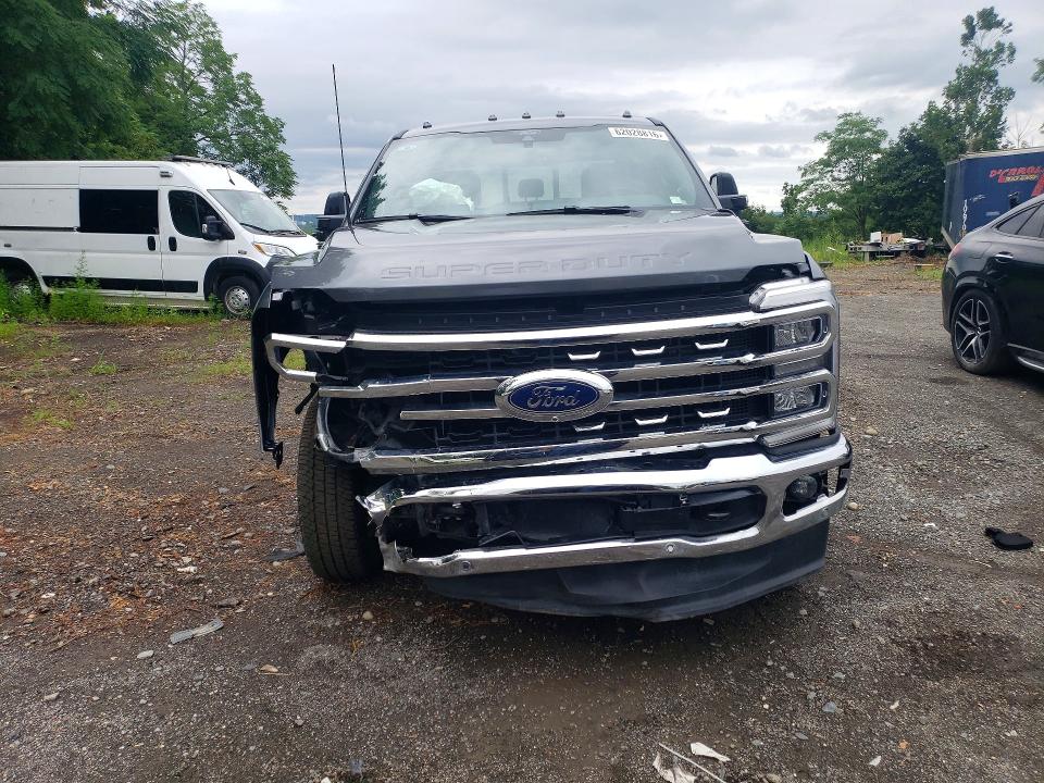 2026 Ford F-350 super duty VIN 1FT8W3DN4TEC25361 COPART salvage auction — FRONT END, NJ - CERT OF TITLE-SALVAGE, sold $22,200 on 2026-07-30 (photo 5)