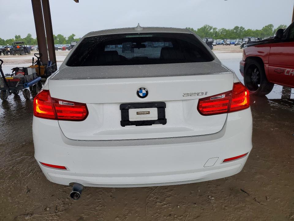 2015 BMW 3er VIN WBA3B1C58FK136052 COPART salvage auction — UNDERCARRIAGE, Tx - Salvage Vehicle Title, sold $2,050 on 2026-08-14 (photo 6)