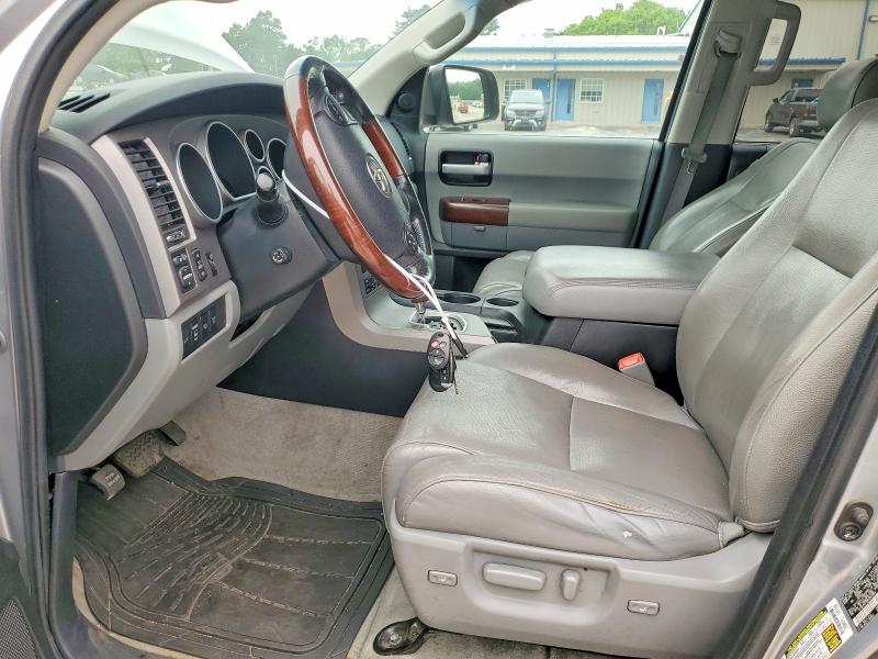 2011 Toyota Sequoia VIN 5TDDY5G18BS049968 COPART salvage auction — MINOR DENT/SCRATCHES, MA - CERTIFICATE OF TITLE, sold $5,700 on 2026-08-10 (photo 7)