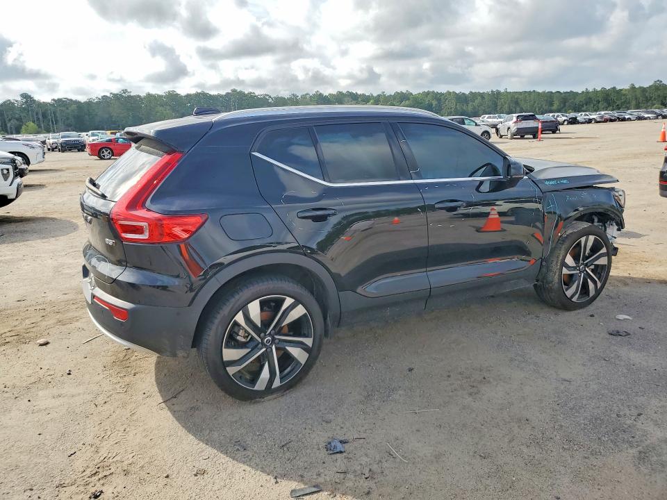 2025 Volvo Xc40 VIN YV4L12UE2S2486066 COPART salvage auction — FRONT END, SC - CERT OF TITLE-SALVAGE (P), sold $12,100 on 2026-07-28 (photo 3)