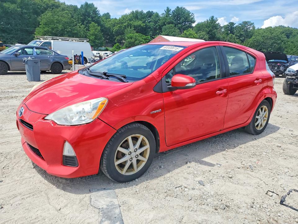 2012 Toyota Prius c VIN JTDKDTB31C1021590 COPART salvage auction — MINOR DENT/SCRATCHES, Ma - Certificate Of Title, sold $925 on 2026-07-16 (photo 1)