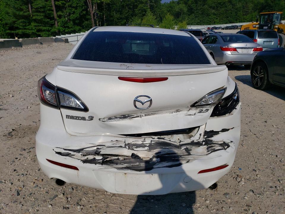 2011 Mazda 3 VIN JM1BL1W69B1394399 COPART salvage auction — SIDE, Ma - Cert Of Title-Reconstrctd Coll, sold $200 on 2026-07-29 (photo 6)