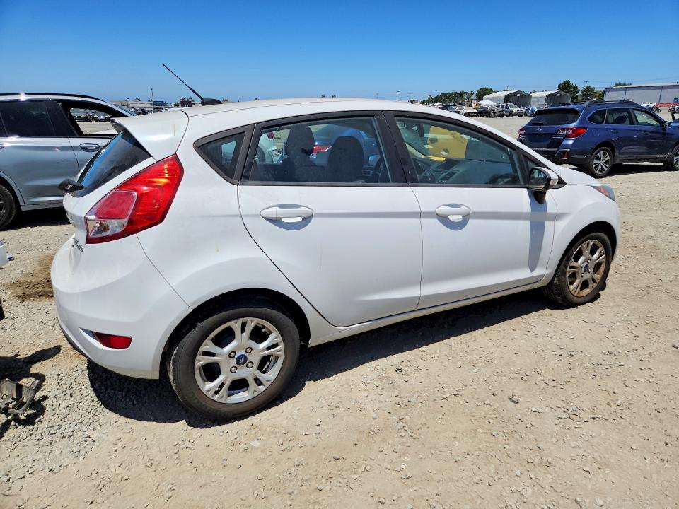 2014 Ford Fiesta VIN 3FADP4EJ1EM121636 COPART salvage auction — MINOR DENT/SCRATCHES, Ca - Dis/Dlr/Exp Only Clean Title, sold $300 on 2026-07-10 (photo 3)