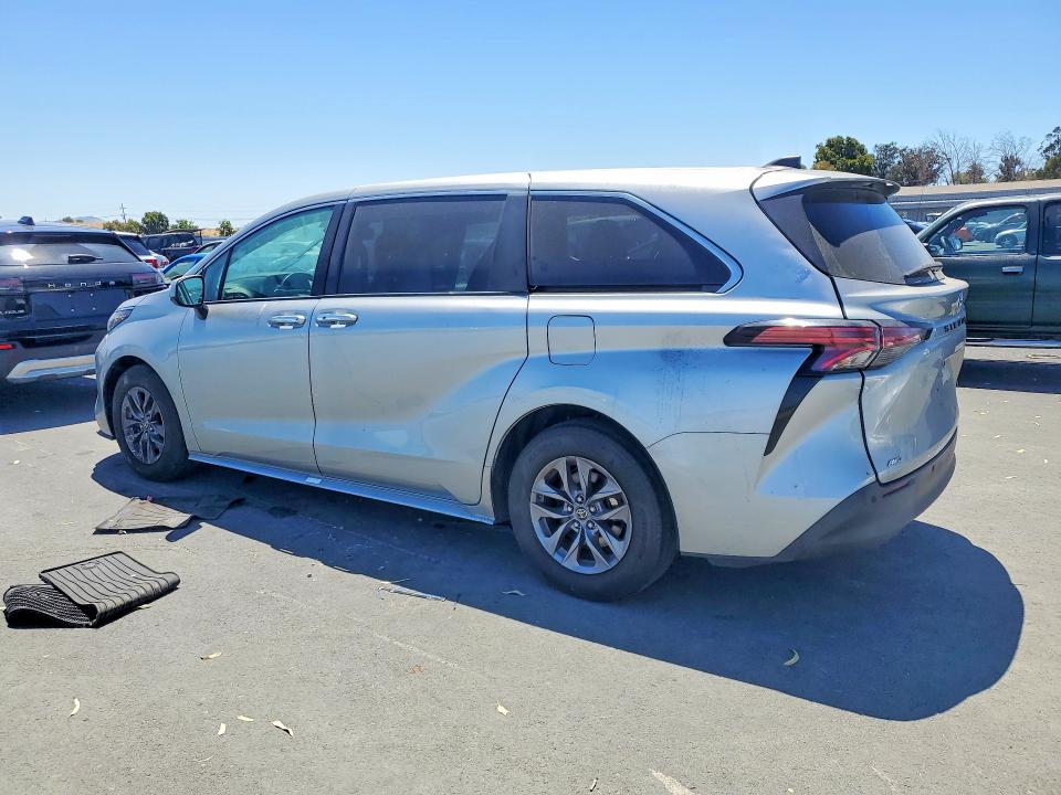 2021 Toyota Sienna VIN 5TDYSKFC7MS009632 COPART salvage auction — Burn Interior, CA - SALVAGE CERTIFICATE, sold $5,800 on 2026-07-29 (photo 2)