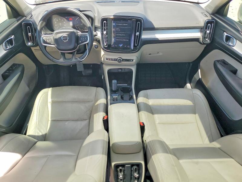 2019 Volvo Xc40 VIN YV4162XZ8K2014946 COPART salvage auction — WATER/FLOOD, Tx - Salvage Title-Flood Damage, sold $4,000 on 2026-07-28 (photo 8)