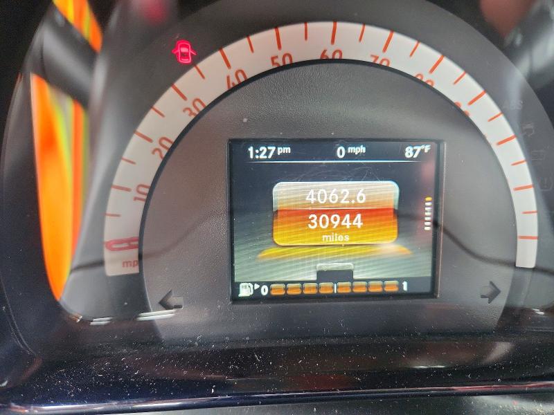 2016 Smart Fortwo VIN WMEFJ5DA4GK059818 COPART salvage auction — FRONT END, Ny - Mv-907A Salvage Certificate, sold $850 on 2026-08-10 (photo 9)