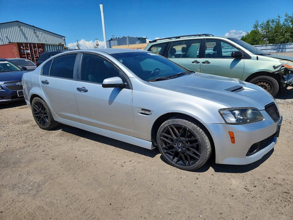 2009 Pontiac G8 VIN 6G2EC57Y79L222138 COPART salvage auction — NORMAL WEAR, ON - PERMIT REBUILT - UNFIT, sold $2,000 on 2026-08-26 (photo 4)