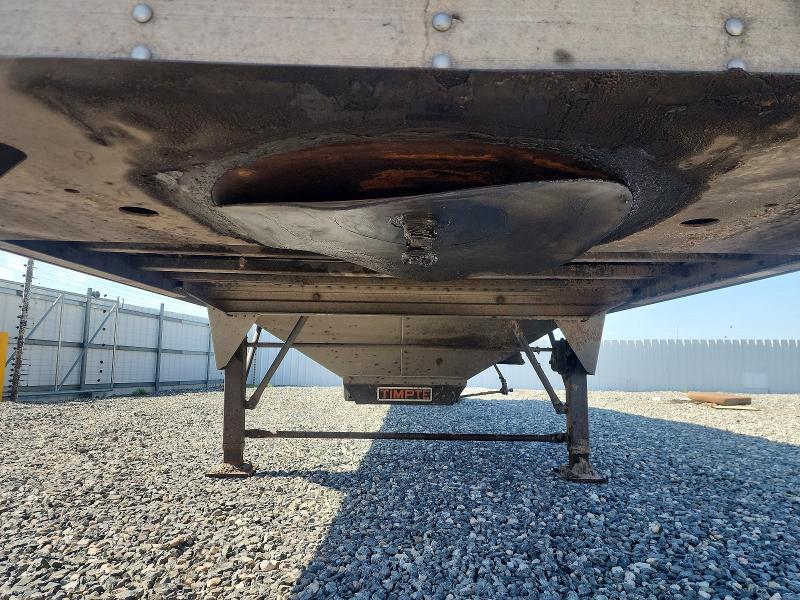 2012 Timpte Grain trailer VIN 1TDH42221CB132274 COPART salvage auction — SIDE, CO - PUBLIC - SALVAGE TITLE (P), sold $12,700 on 2026-08-27 (photo 8)