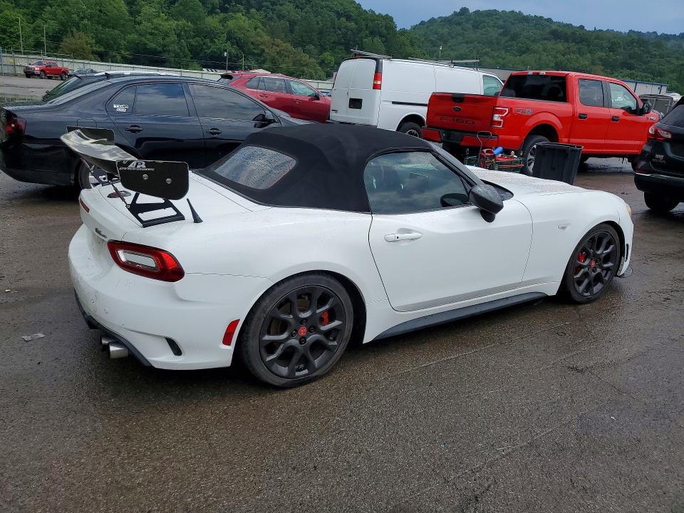 2018 Fiat 124 spider VIN JC1NFAEK4J0137543 COPART salvage auction — WATER/FLOOD, PA - CERT OF SALVAGE-W=FLOOD VEH, sold $7,200 on 2026-09-10 (photo 3)