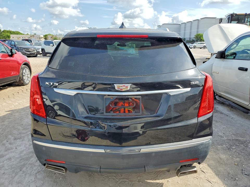 2017 Cadillac Xt5 VIN 1GYKNCRS8HZ112031 COPART salvage auction — WATER/FLOOD, Fl - Certificate Of Destruction, sold $4,850 on 2026-07-09 (photo 6)