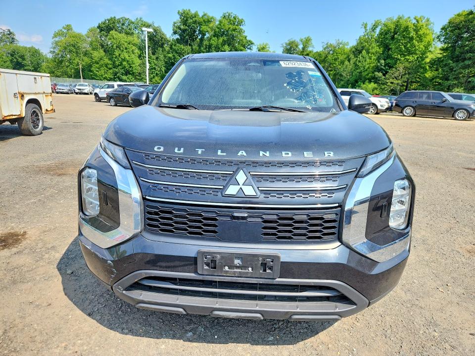 2023 Mitsubishi Outlander VIN JA4J4TA89PZ021718 COPART salvage auction — MINOR DENT/SCRATCHES, Mi - Certificate Of Title (P), sold $7,700 on 2026-10-06 (photo 5)