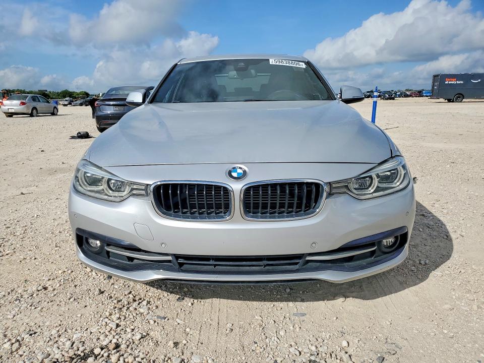 2017 BMW 3er VIN WBA8E1C3XHA158560 COPART salvage auction — MINOR DENT/SCRATCHES, Tx - Certificate Of Title (P), sold $4,700 on 2026-07-30 (photo 5)