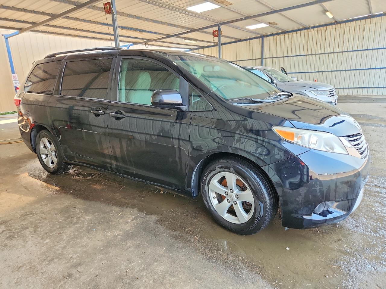 2017 Toyota Sienna VIN 5TDKZ3DC9HS844468 COPART salvage auction — Minor Dent/Scratches, CO - CERTIFICATE OF TITLE, sold $8,300 on 2026-07-09 (photo 4)