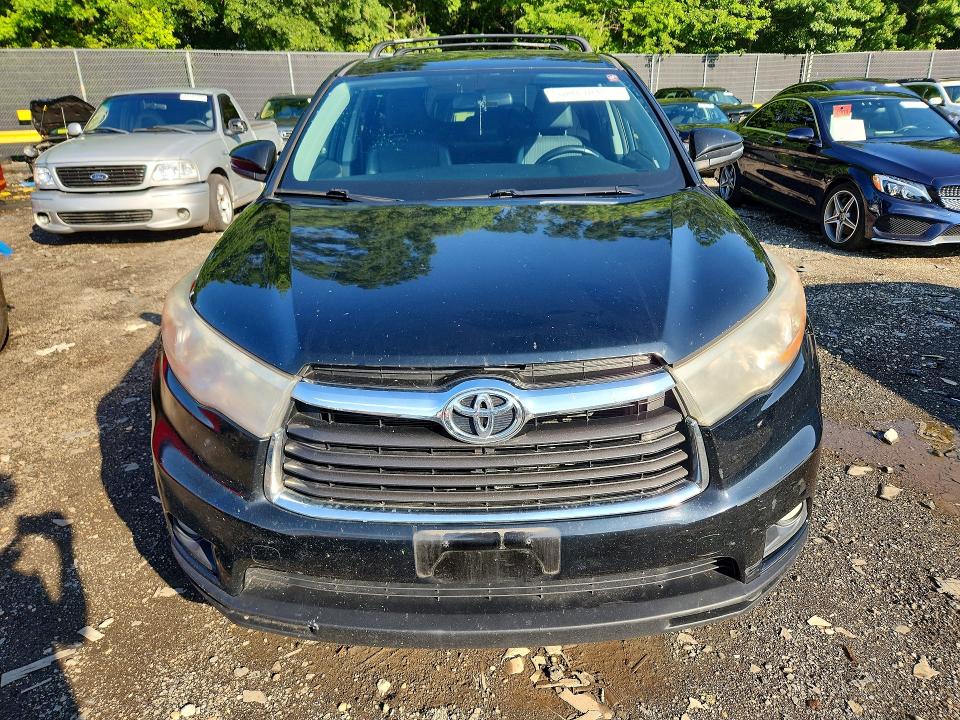 2014 Toyota Highlander VIN 5TDBKRFHXES010415 COPART salvage auction — REAR END, MD - CERT OF SALVAGE > 75% DAMAGE (P), sold $275 on 2026-07-28 (photo 5)