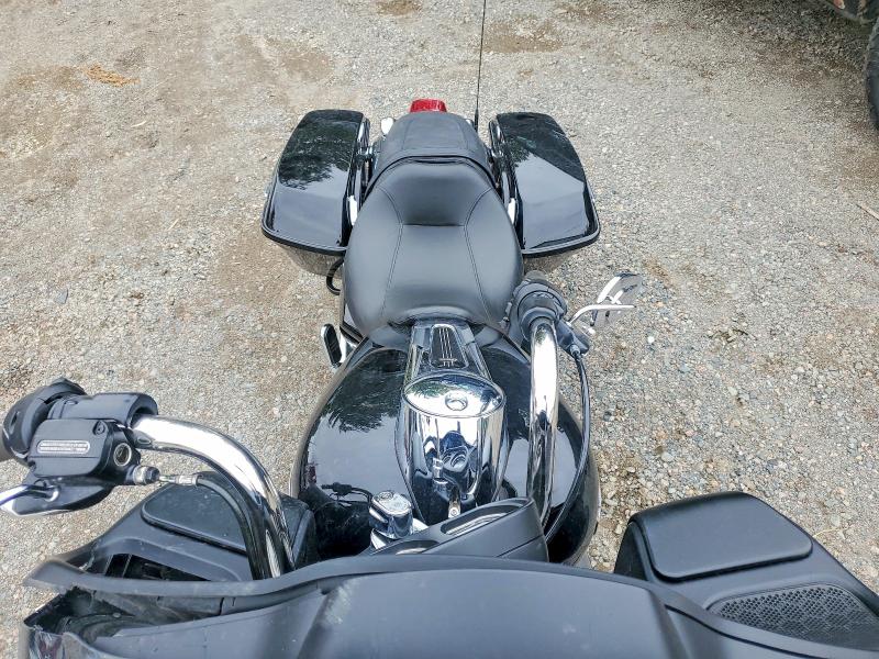 2023 Harley-davidson Fltrx VIN 5HD1KHC33PB635514 COPART salvage auction — ALL OVER, ON - PERMIT NO BRAND - UNFIT, sold $8,300 on 2026-09-15 (photo 5)