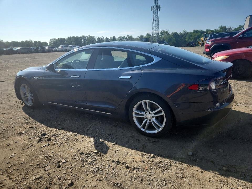 2016 Tesla Model s VIN 5YJSA1E13GF131125 COPART salvage auction — MINOR DENT/SCRATCHES, Wv - Certificate Of Title, sold $5,800 on 2026-07-27 (photo 2)