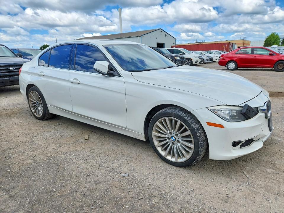 2013 BMW 3 series VIN WBA3B3C59DJ976050 COPART salvage auction — FRONT END, ON - PERMIT SALVAGE, sold $200 on 2026-08-18 (photo 4)